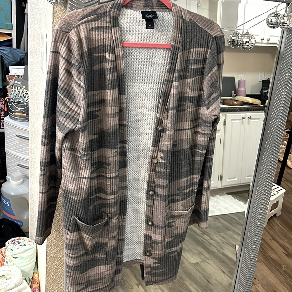 Camo printed long-sleeve cardigan from Buckle